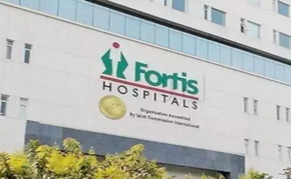 fortis_hospital_bangalore_bannerghatta_road_building-min